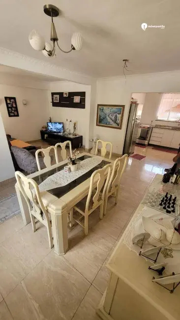 Casa com 2 quartos à venda, 300m2 em Posse, Nova Iguacu - RJ - imagem 6 Foto 6 de Casa com 2 quartos à venda, 300m2 em Posse, Nova Iguacu - RJ