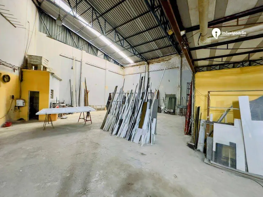 Armazém / Galpão para alugar, 370m2 em Moquetá, Nova Iguacu - RJ - imagem 4 Foto 4 de Armazém / Galpão para alugar, 370m2 em Moquetá, Nova Iguacu - RJ