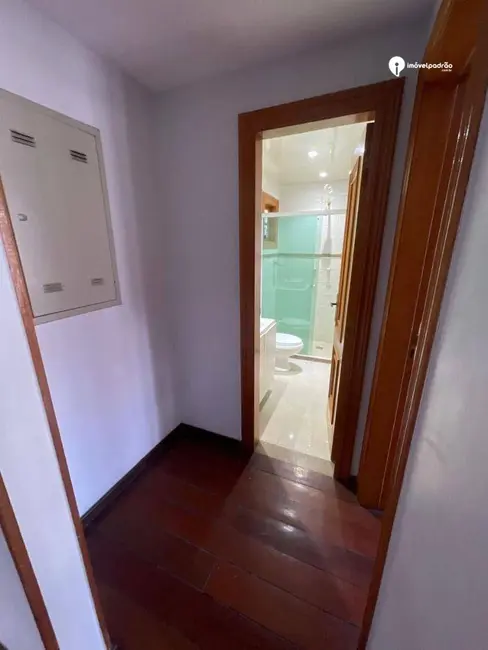 Casa com 5 quartos para alugar, 500m2 em Centro, Nova Iguacu - RJ - imagem 8 Foto 8 de Casa com 5 quartos para alugar, 500m2 em Centro, Nova Iguacu - RJ