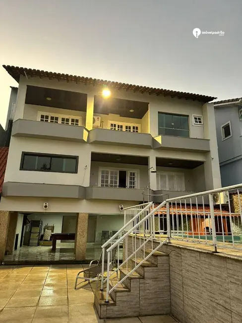 Casa com 5 quartos para alugar, 500m2 em Centro, Nova Iguacu - RJ - imagem 1 Foto 1 de Casa com 5 quartos para alugar, 500m2 em Centro, Nova Iguacu - RJ