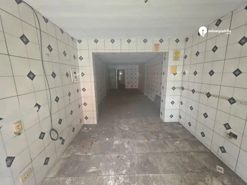 Loja para alugar, 60m2 em Centro, Nova Iguacu - RJ - imagem 2 Foto 2 de Loja para alugar, 60m2 em Centro, Nova Iguacu - RJ