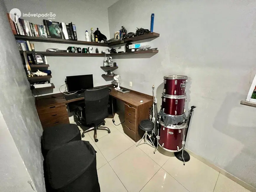Casa com 3 quartos à venda, 300m2 em Moquetá, Nova Iguacu - RJ - imagem 3 Foto 3 de Casa com 3 quartos à venda, 300m2 em Moquetá, Nova Iguacu - RJ