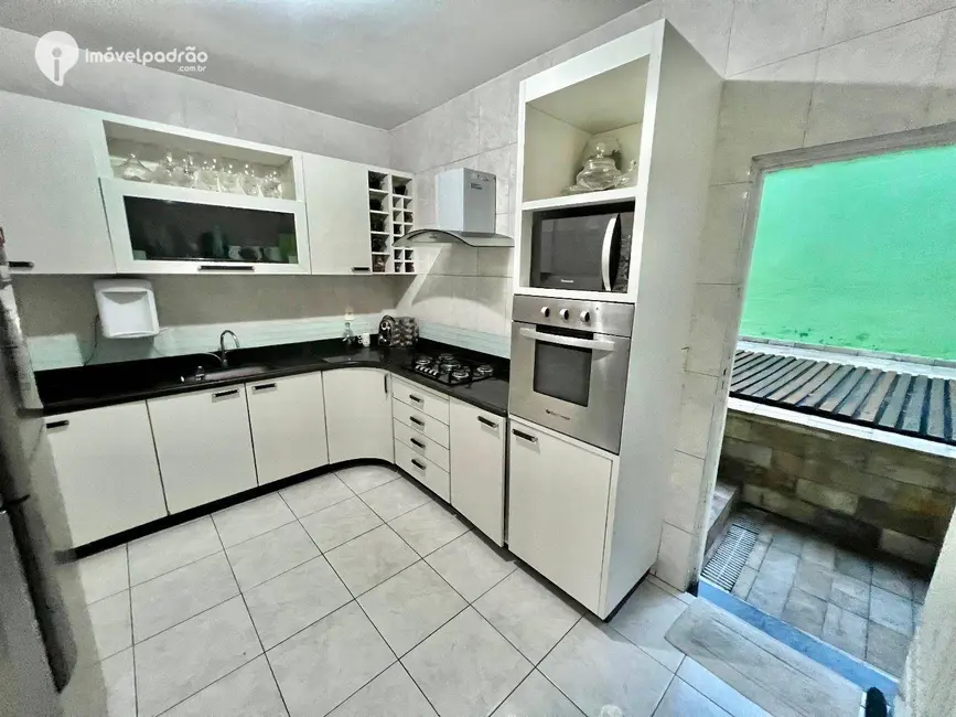 Casa com 3 quartos à venda, 300m2 em Moquetá, Nova Iguacu - RJ - imagem 5 Foto 5 de Casa com 3 quartos à venda, 300m2 em Moquetá, Nova Iguacu - RJ