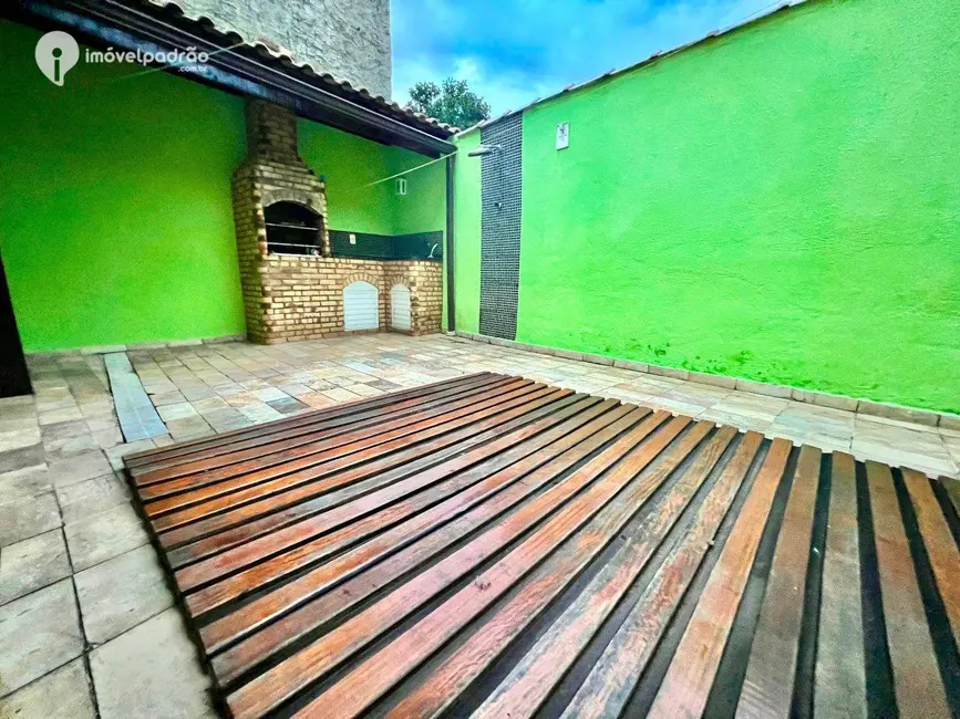 Casa com 3 quartos à venda, 300m2 em Moquetá, Nova Iguacu - RJ - imagem 4 Foto 4 de Casa com 3 quartos à venda, 300m2 em Moquetá, Nova Iguacu - RJ