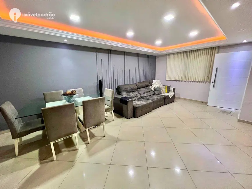 Casa com 3 quartos à venda, 300m2 em Moquetá, Nova Iguacu - RJ - imagem 8 Foto 8 de Casa com 3 quartos à venda, 300m2 em Moquetá, Nova Iguacu - RJ