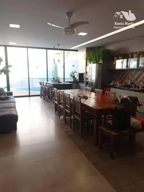Foto 2 de Casa com 3 quartos à venda, 372m2 em Residencial Esther, Votuporanga - SP