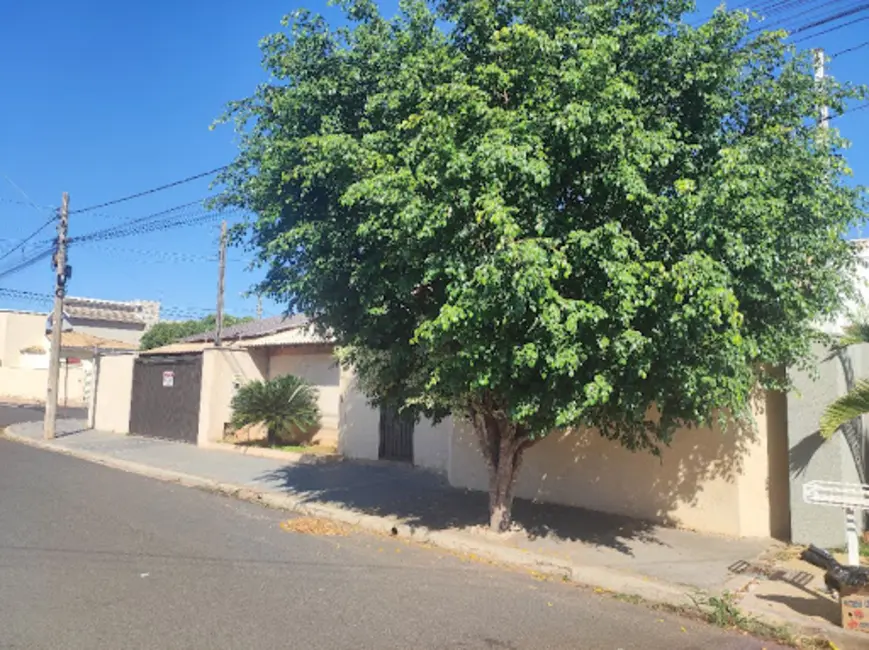 Foto 1 de Casa com 3 quartos à venda, 330m2 em Chácara das Paineiras, Votuporanga - SP