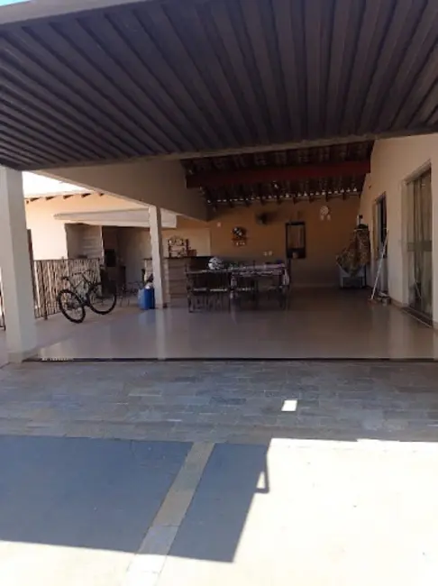 Foto 3 de Casa com 3 quartos à venda, 330m2 em Chácara das Paineiras, Votuporanga - SP