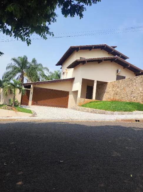 Foto 1 de Casa com 5 quartos à venda e para alugar, 1176m2 em Vila Paes, Votuporanga - SP