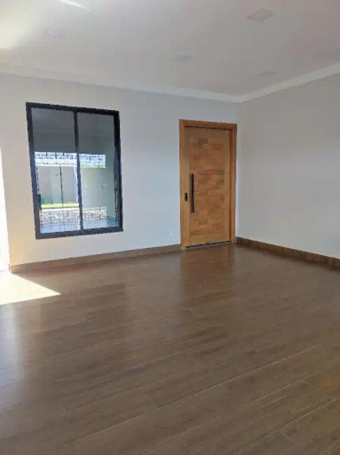 Foto 4 de Casa com 3 quartos à venda, 250m2 em Votuporanga - SP