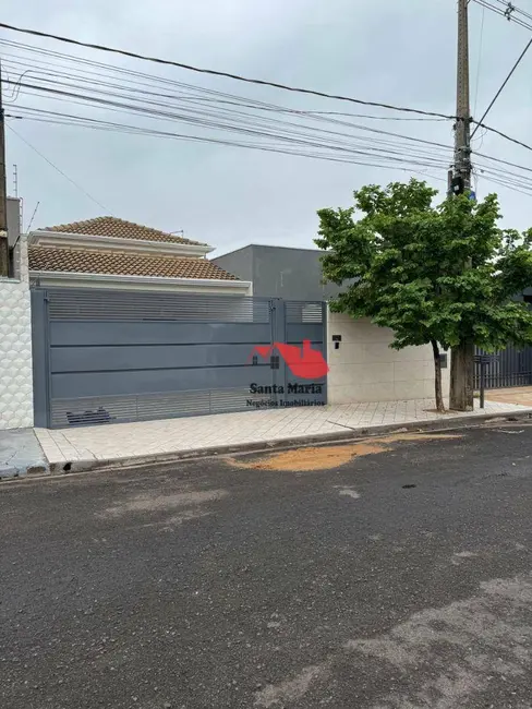 Foto 1 de Casa com 3 quartos à venda, 214m2 em Jardim Residencial Vilar, Votuporanga - SP