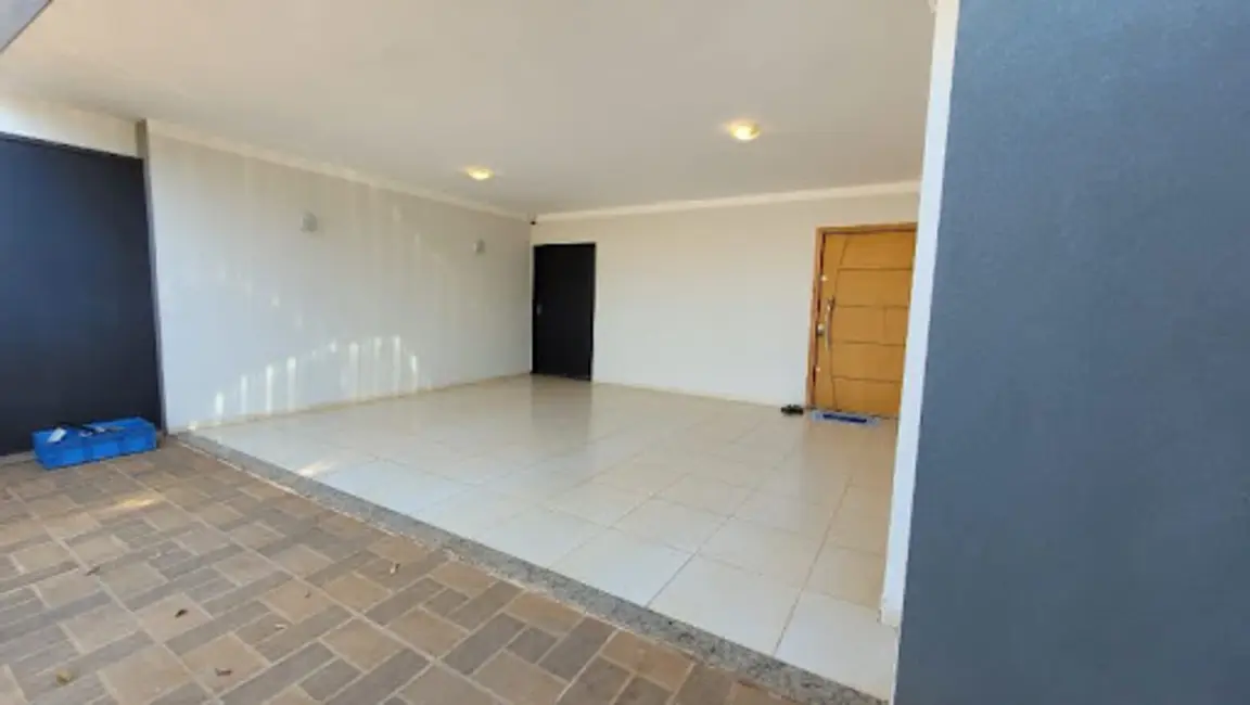 Foto 2 de Casa com 3 quartos à venda, 214m2 em Jardim Residencial Vilar, Votuporanga - SP