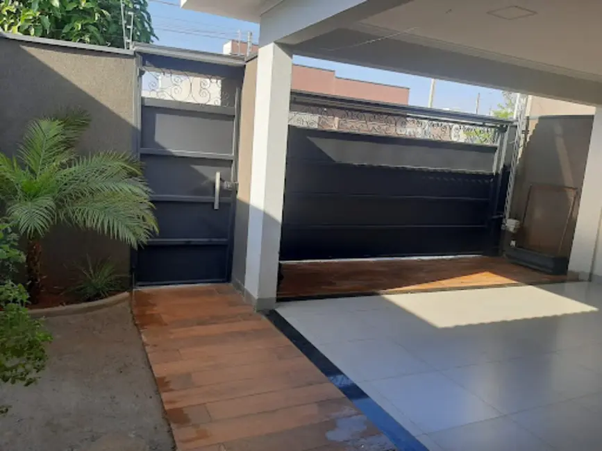 Foto 4 de Casa com 3 quartos à venda, 200m2 em Jardim Residencial Vilar, Votuporanga - SP