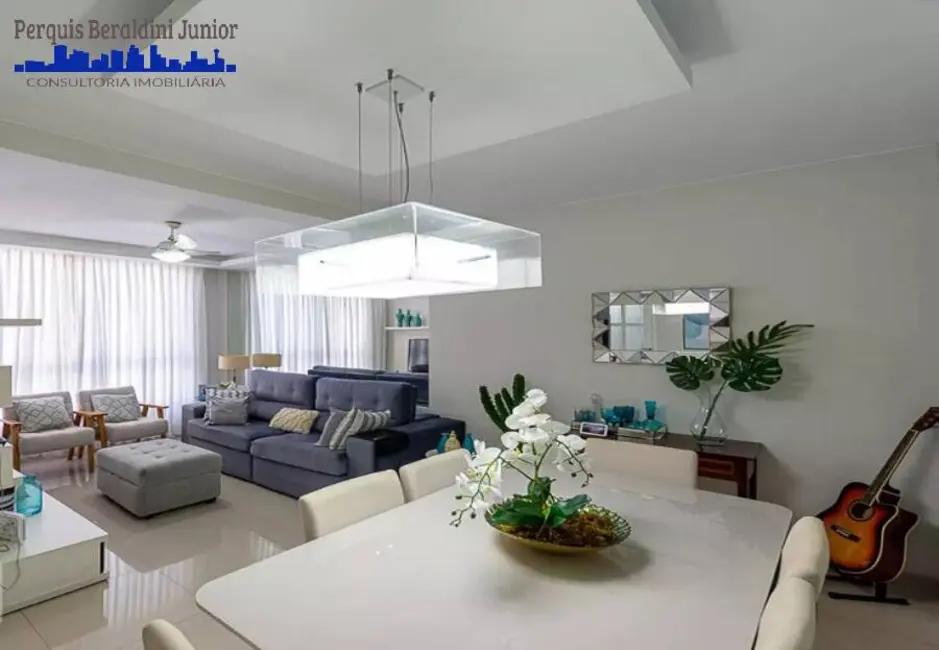 Apartamento com 2 quartos à venda, 85m2 em Icaraí, Niteroi - RJ - imagem 2 Foto 2 de Apartamento com 2 quartos à venda, 85m2 em Icaraí, Niteroi - RJ