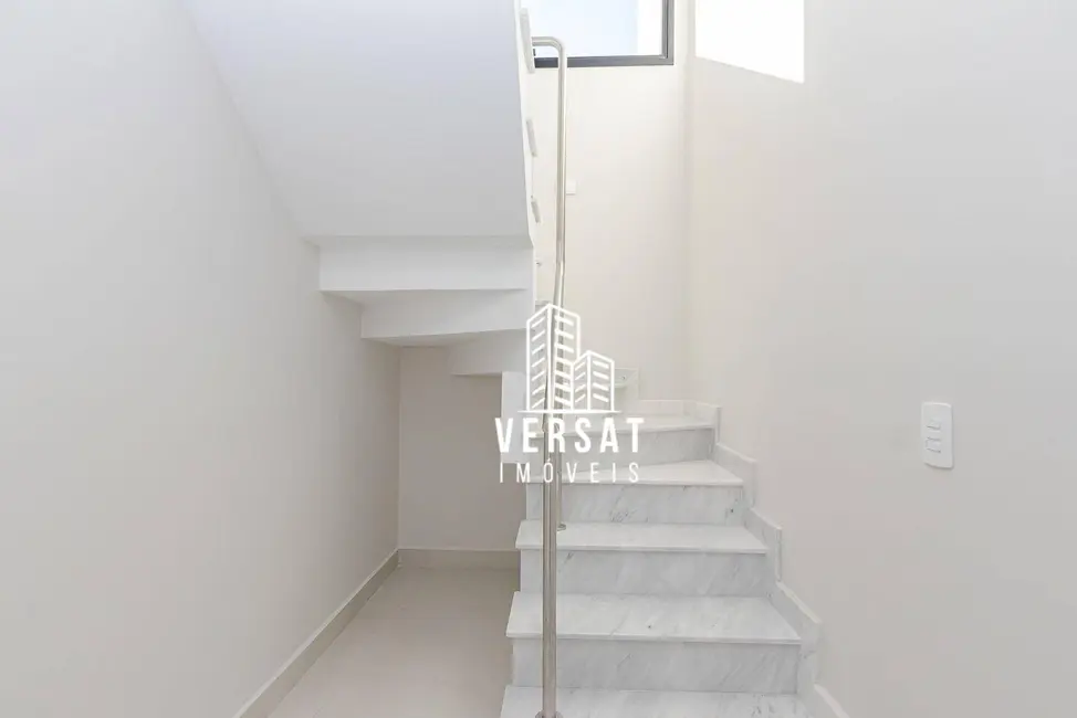 Sobrado com 3 quartos à venda, 165m2 em São Lourenço, Curitiba - PR - imagem 7 Foto 7 de Sobrado com 3 quartos à venda, 165m2 em São Lourenço, Curitiba - PR