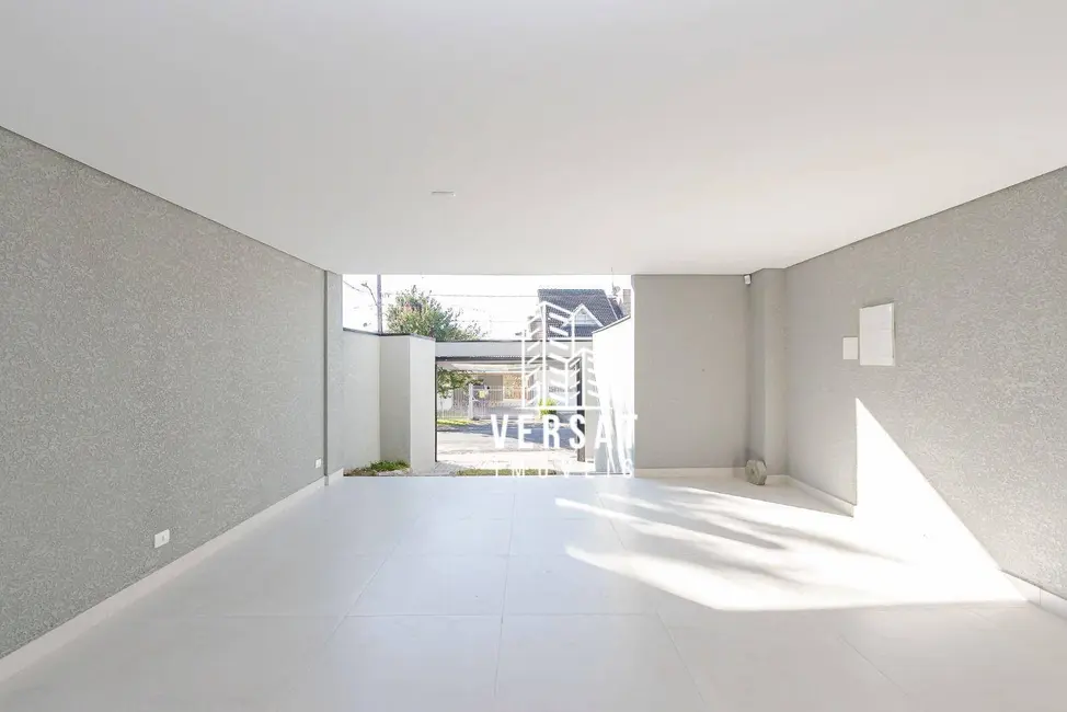 Sobrado com 3 quartos à venda, 165m2 em São Lourenço, Curitiba - PR - imagem 5 Foto 5 de Sobrado com 3 quartos à venda, 165m2 em São Lourenço, Curitiba - PR