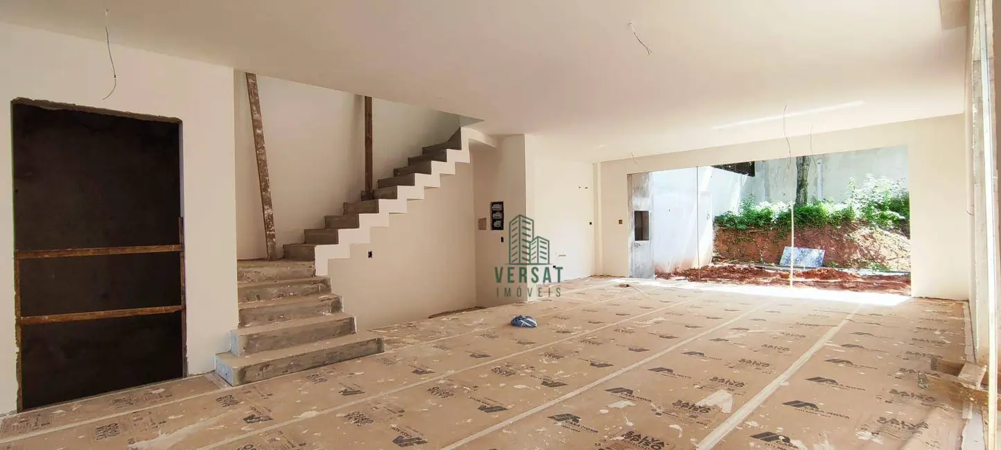 Casa de Condomínio com 4 quartos à venda, 305m2 em Vista Alegre, Curitiba - PR - imagem 4 Foto 4 de Casa de Condomínio com 4 quartos à venda, 305m2 em Vista Alegre, Curitiba - PR