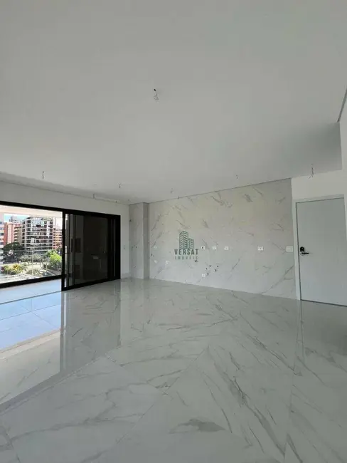 Foto 4 de Apartamento com 2 quartos à venda, 107m2 em Água Verde, Curitiba - PR