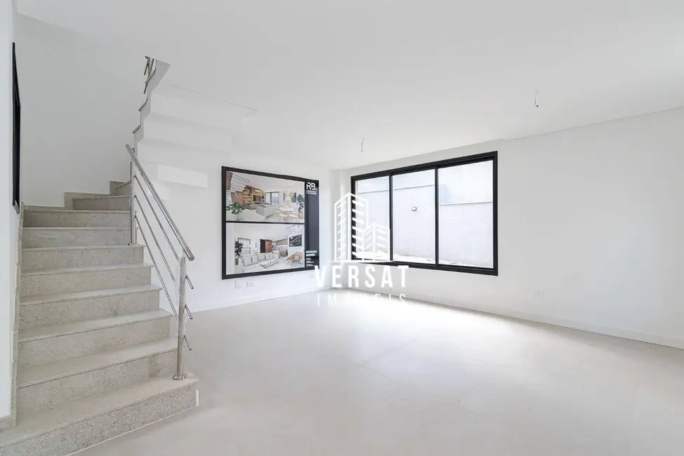 Sobrado com 3 quartos à venda, 130m2 em São Lourenço, Curitiba - PR - imagem 7 Foto 7 de Sobrado com 3 quartos à venda, 130m2 em São Lourenço, Curitiba - PR