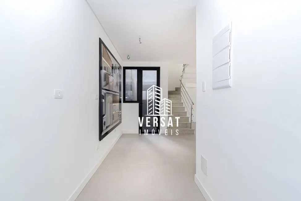 Sobrado com 3 quartos à venda, 130m2 em São Lourenço, Curitiba - PR - imagem 8 Foto 8 de Sobrado com 3 quartos à venda, 130m2 em São Lourenço, Curitiba - PR