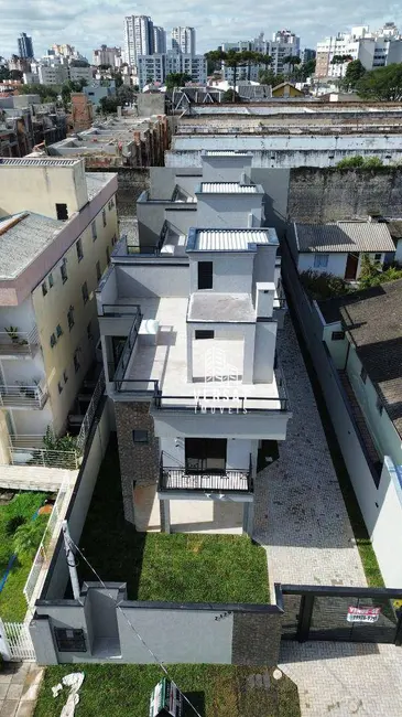 Foto 1 de Sobrado com 3 quartos à venda, 157m2 em Portão, Curitiba - PR
