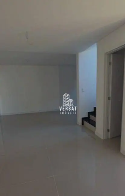 Foto 2 de Sobrado com 3 quartos à venda, 157m2 em Portão, Curitiba - PR