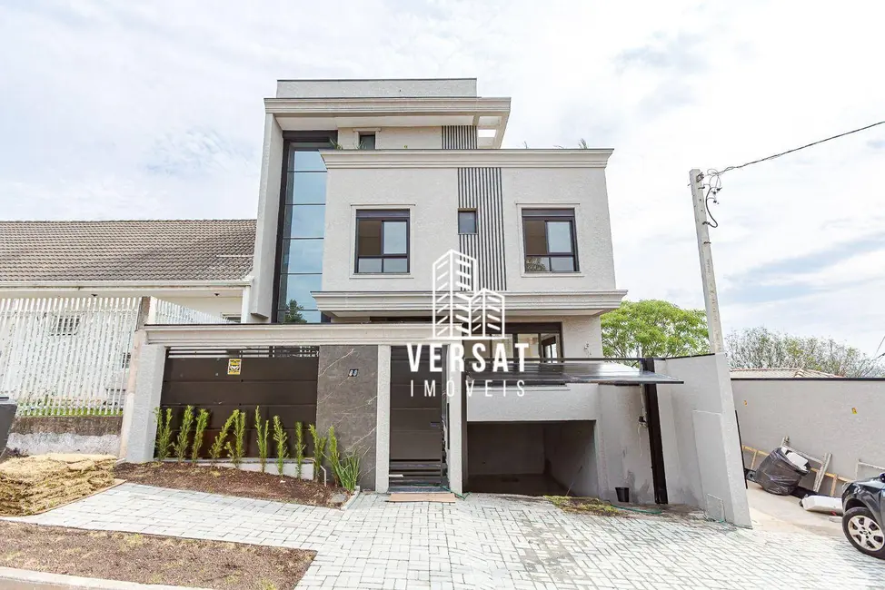 Foto 1 de Sobrado com 3 quartos à venda, 241m2 em Uberaba, Curitiba - PR