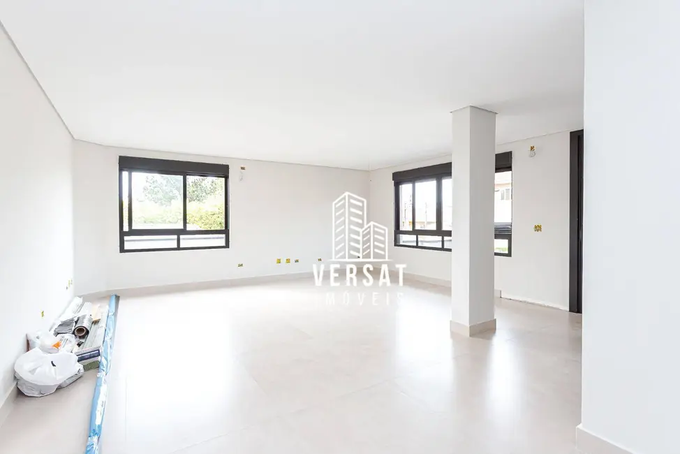 Foto 8 de Sobrado com 3 quartos à venda, 241m2 em Uberaba, Curitiba - PR