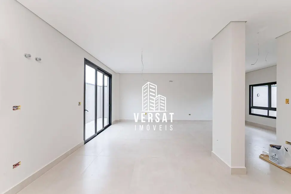 Foto 9 de Sobrado com 3 quartos à venda, 148m2 em Uberaba, Curitiba - PR