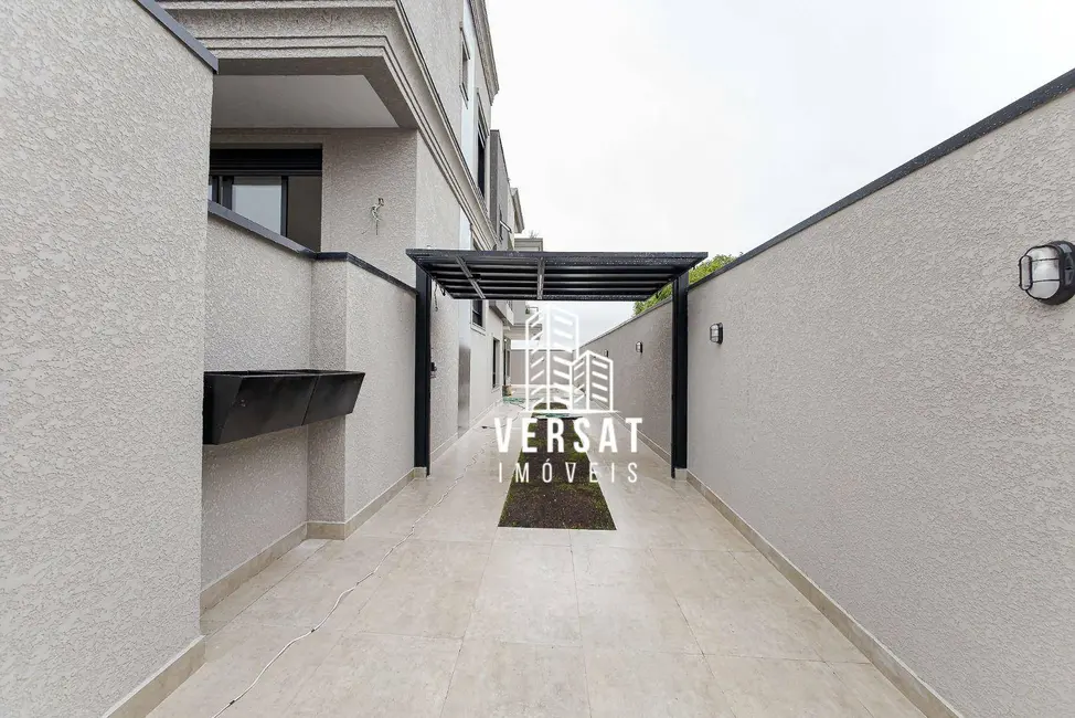 Foto 3 de Sobrado com 3 quartos à venda, 148m2 em Uberaba, Curitiba - PR