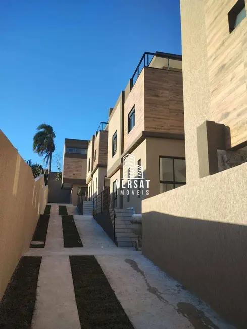 Sobrado com 3 quartos à venda, 112m2 em Bairro Alto, Curitiba - PR - imagem 1 Foto 1 de Sobrado com 3 quartos à venda, 112m2 em Bairro Alto, Curitiba - PR