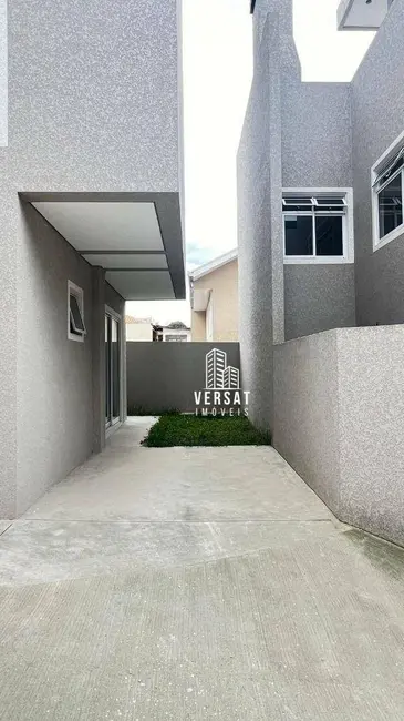 Sobrado com 3 quartos à venda, 120m2 em Xaxim, Curitiba - PR - imagem 3 Foto 3 de Sobrado com 3 quartos à venda, 120m2 em Xaxim, Curitiba - PR