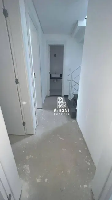 Sobrado com 3 quartos à venda, 120m2 em Xaxim, Curitiba - PR - imagem 8 Foto 8 de Sobrado com 3 quartos à venda, 120m2 em Xaxim, Curitiba - PR