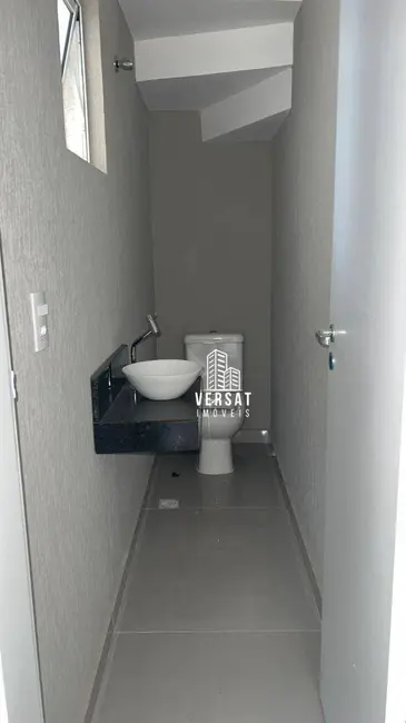 Sobrado com 3 quartos à venda, 120m2 em Xaxim, Curitiba - PR - imagem 6 Foto 6 de Sobrado com 3 quartos à venda, 120m2 em Xaxim, Curitiba - PR