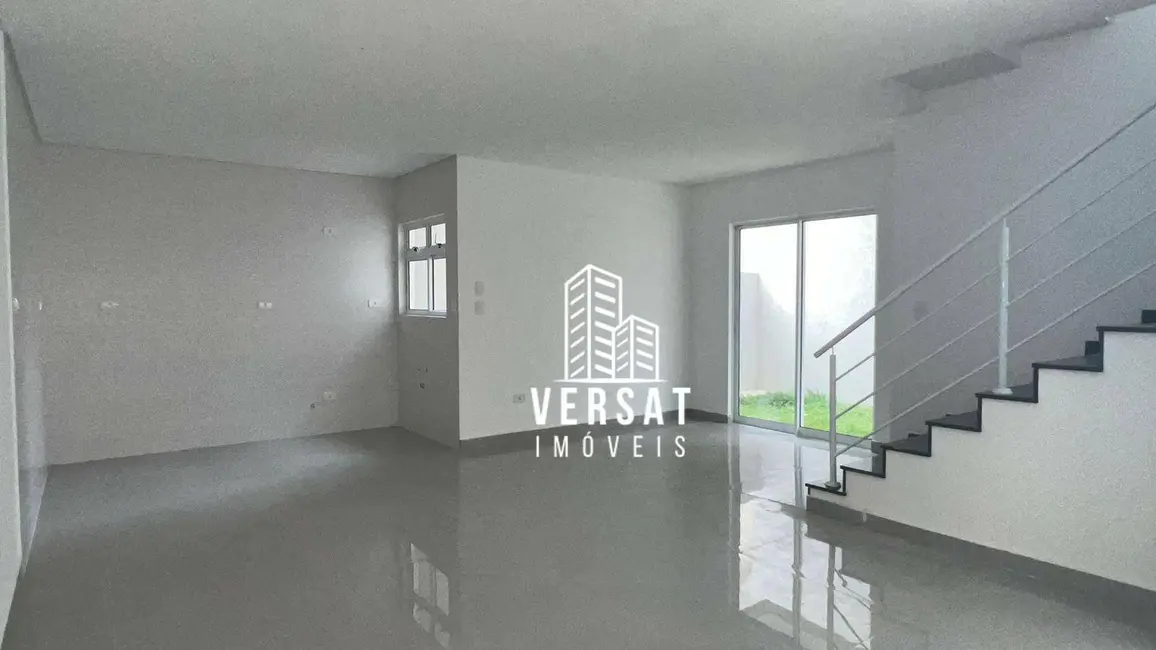 Sobrado com 3 quartos à venda, 120m2 em Xaxim, Curitiba - PR - imagem 1 Foto 1 de Sobrado com 3 quartos à venda, 120m2 em Xaxim, Curitiba - PR