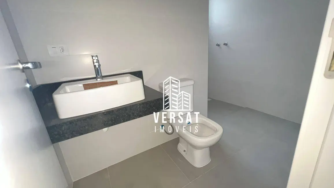 Sobrado com 3 quartos à venda, 120m2 em Xaxim, Curitiba - PR - imagem 7 Foto 7 de Sobrado com 3 quartos à venda, 120m2 em Xaxim, Curitiba - PR