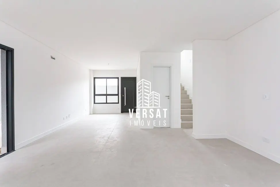 Sobrado com 3 quartos à venda, 182m2 em Portão, Curitiba - PR - imagem 3 Foto 3 de Sobrado com 3 quartos à venda, 182m2 em Portão, Curitiba - PR