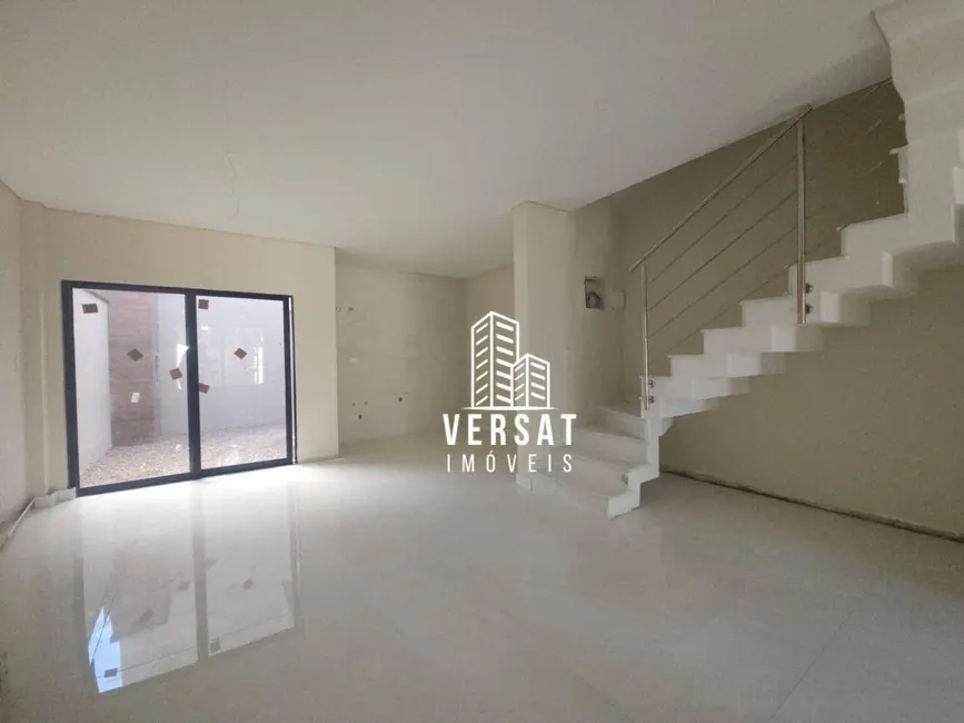 Foto 4 de Sobrado com 3 quartos à venda, 150m2 em Uberaba, Curitiba - PR