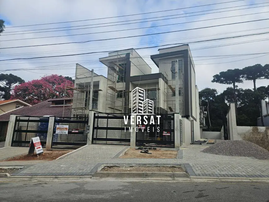 Foto 1 de Sobrado com 3 quartos à venda, 150m2 em Uberaba, Curitiba - PR