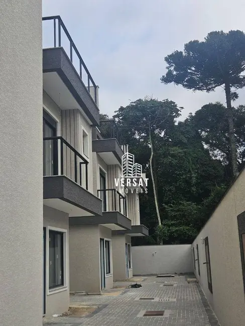 Sobrado com 3 quartos à venda, 135m2 em Uberaba, Curitiba - PR - imagem 3 Foto 3 de Sobrado com 3 quartos à venda, 135m2 em Uberaba, Curitiba - PR