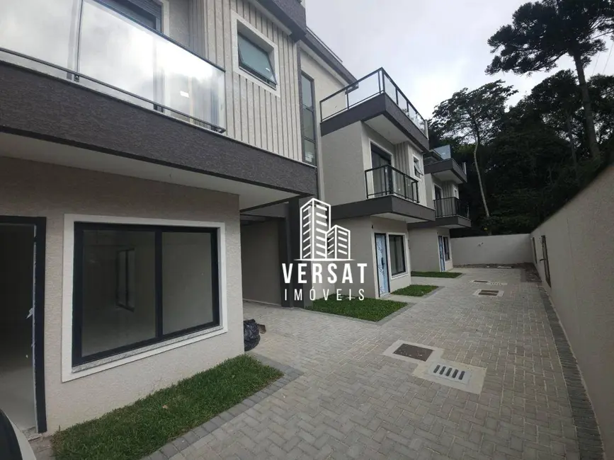 Foto 2 de Sobrado com 3 quartos à venda, 135m2 em Uberaba, Curitiba - PR
