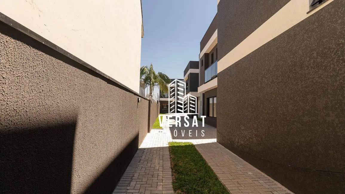 Foto 2 de Sobrado com 3 quartos à venda, 105m2 em Uberaba, Curitiba - PR