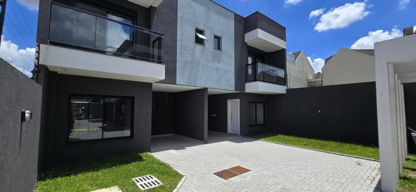 Sobrado com 3 quartos à venda, 105m2 em Uberaba, Curitiba - PR - imagem 1 Foto 1 de Sobrado com 3 quartos à venda, 105m2 em Uberaba, Curitiba - PR