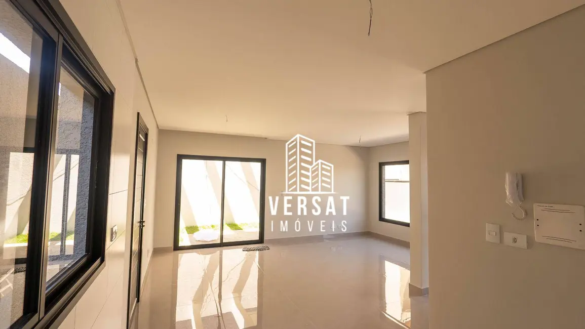 Foto 5 de Sobrado com 3 quartos à venda, 105m2 em Uberaba, Curitiba - PR