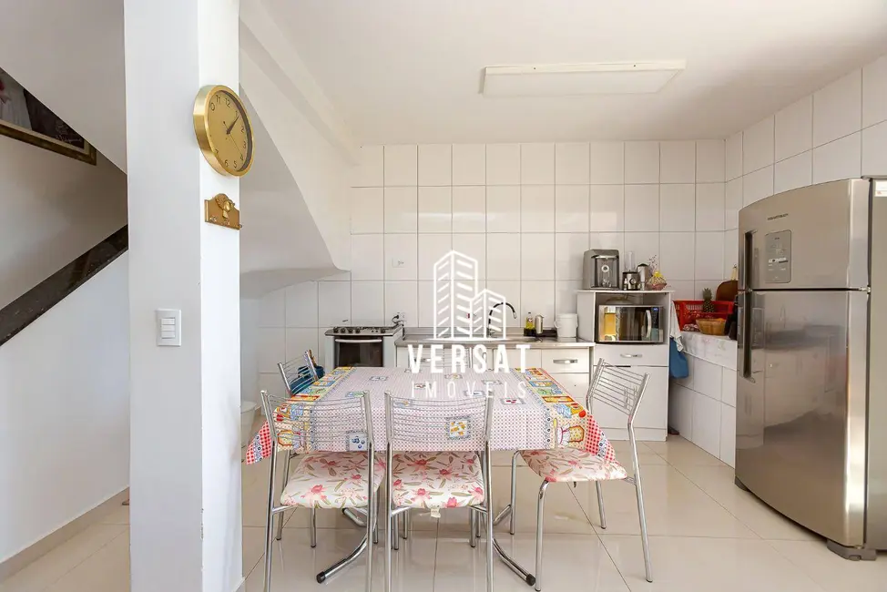 Sobrado com 3 quartos à venda, 153m2 em Abranches, Curitiba - PR - imagem 9 Foto 9 de Sobrado com 3 quartos à venda, 153m2 em Abranches, Curitiba - PR