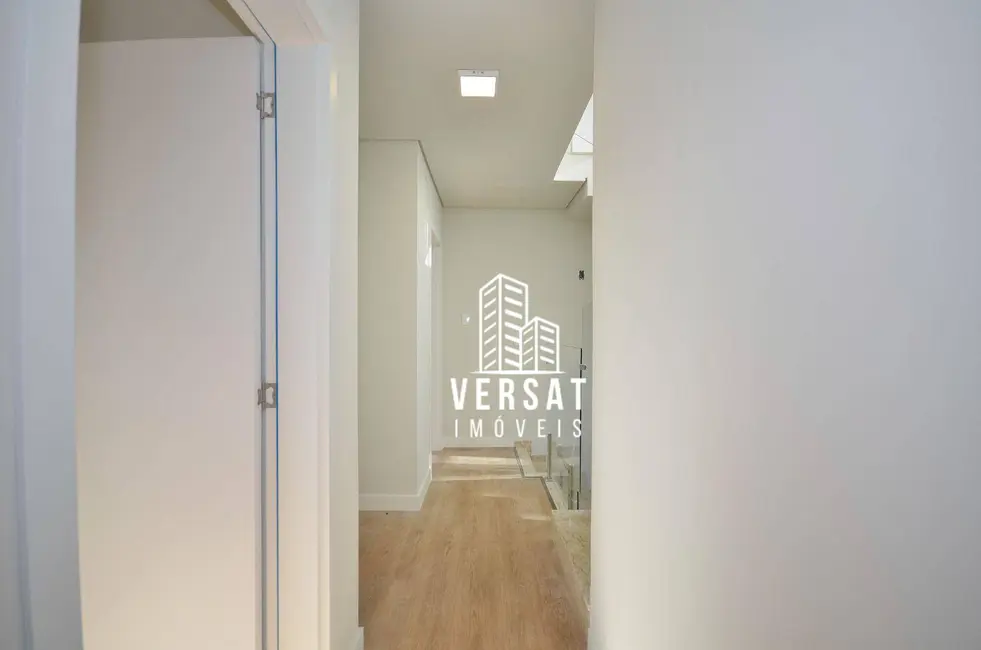 Foto 8 de Sobrado com 3 quartos à venda, 234m2 em Mercês, Curitiba - PR
