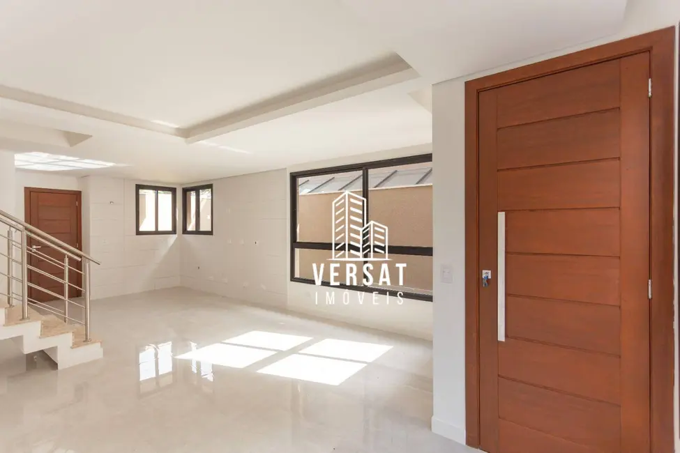 Foto 1 de Sobrado com 3 quartos à venda, 142m2 em Tingui, Curitiba - PR