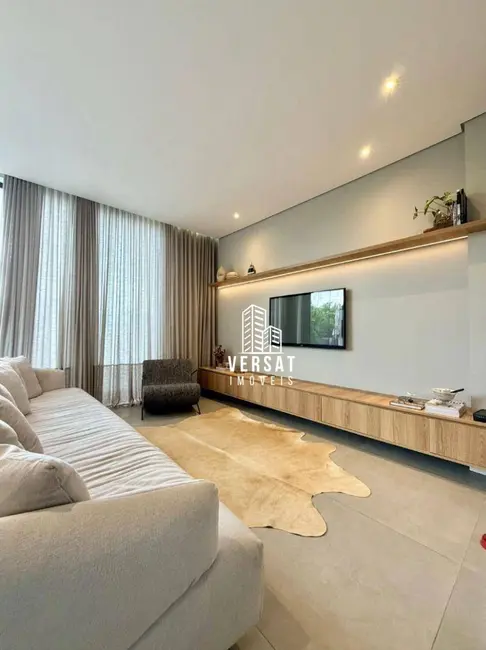 Casa de Condomínio com 3 quartos à venda, 230m2 em Atuba, Curitiba - PR - imagem 9 Foto 9 de Casa de Condomínio com 3 quartos à venda, 230m2 em Atuba, Curitiba - PR