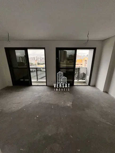 Kitnet com 1 quarto à venda, 30m2 em Centro, Curitiba - PR - imagem 3 Foto 3 de Kitnet com 1 quarto à venda, 30m2 em Centro, Curitiba - PR