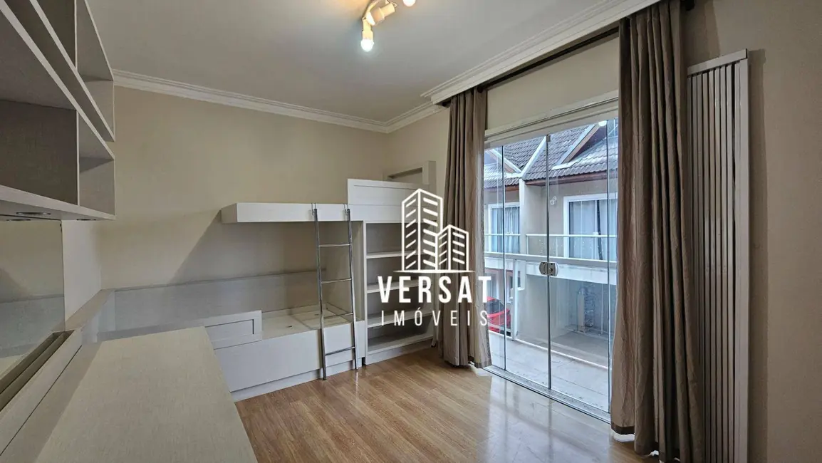 Foto 7 de Sobrado com 3 quartos à venda, 250m2 em Uberaba, Curitiba - PR